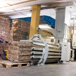Prensas HSM: Apoyo a la producción y eliminación automática de residuos de embalajes